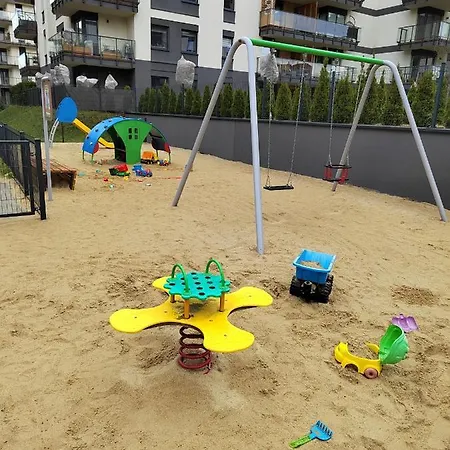 Live Z Ogrodem, Parking, Grill Апартаменты Лодзь