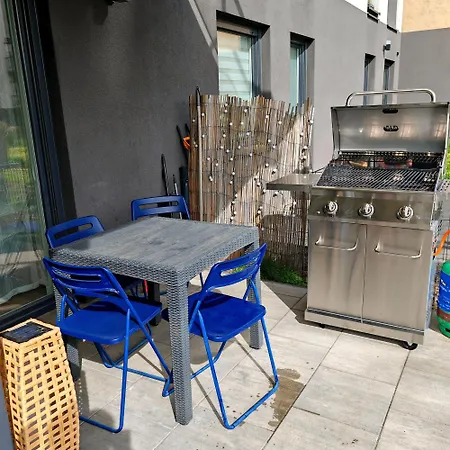 Live Z Ogrodem, Parking, Grill Лодзь